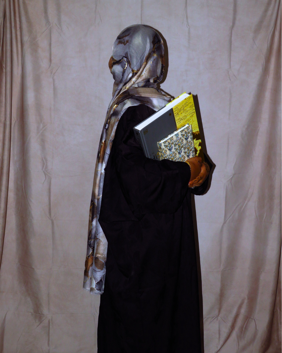 Black Pearl Marble Print Hijab